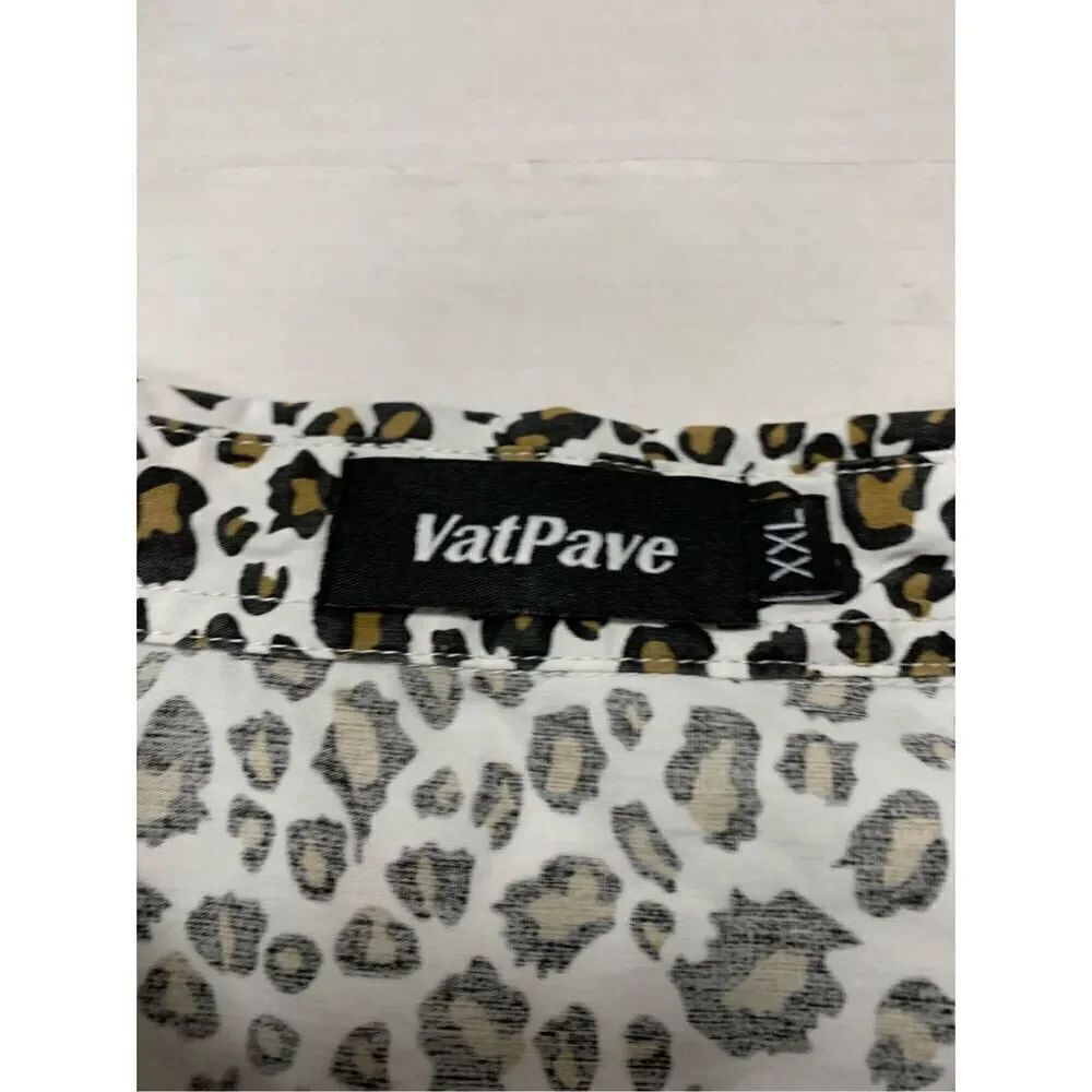 Cheetah Patterned Button Down Top - Picture 6 of 8
